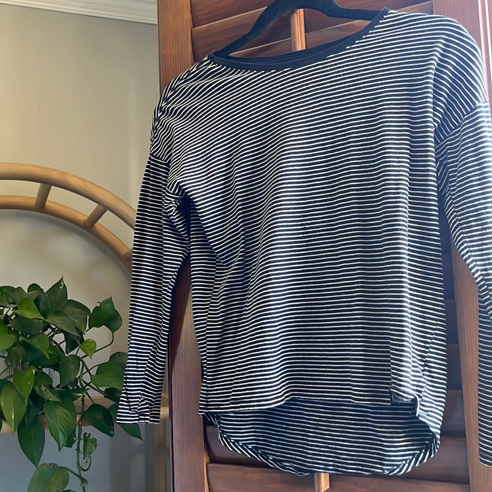 Black/white striped long sleeve